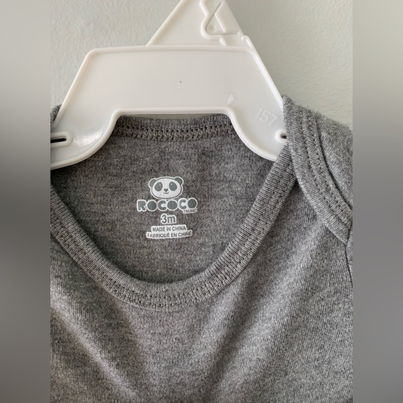 #7. Set of plain bodysuits. 3m. One white, one grey, one white with stripes. - Picture 3 of 7